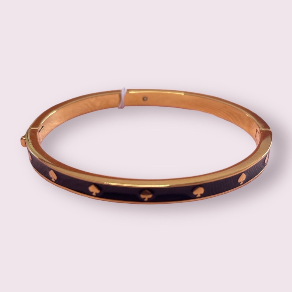 Kate Spade Spot The Spade Bangle ♠️